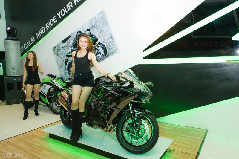 Motorrock-Kawasaki-grand-opening-1.jpg