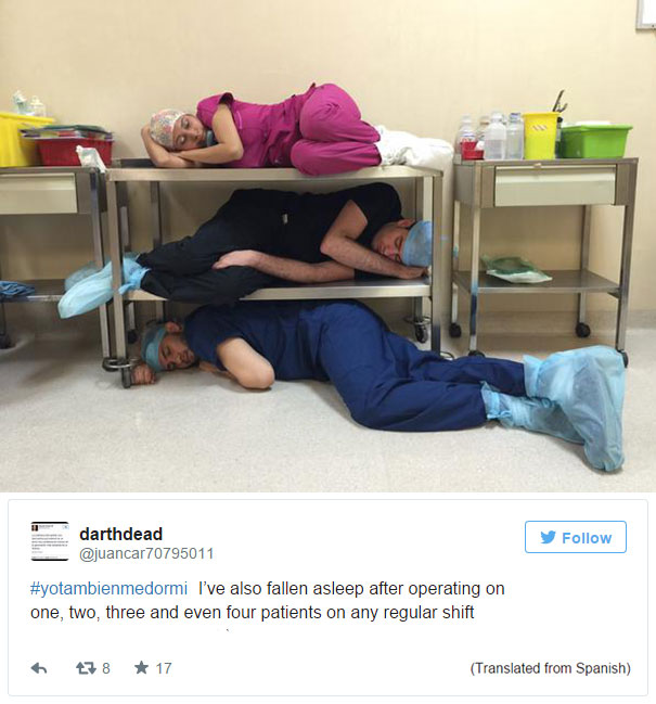 medical-resident-sleeping-overworked-doctors-mexico-yo-tambien-mi-dormi-27.jpg