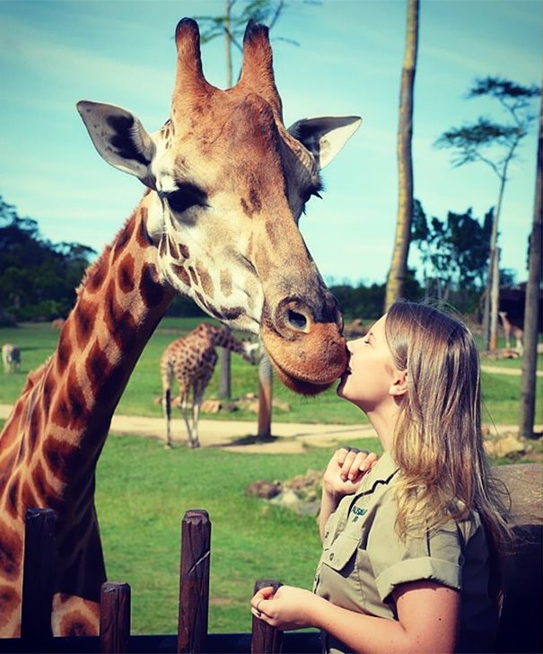 16-year-old-bindi-irwin-crocodile-hunter-fathers-legacy-australia-zoo-6.jpg