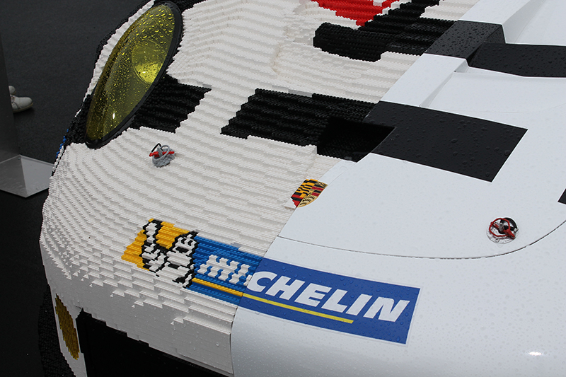 Porsche_911_RSR_Lego_05.jpg