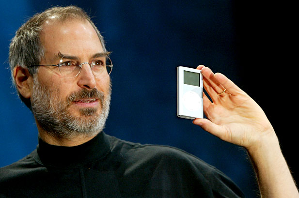 Steve_Jobs_iPod.jpg