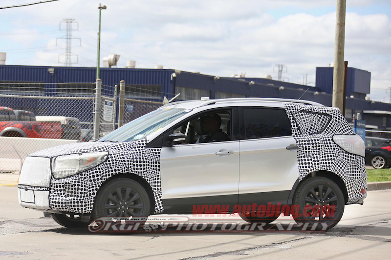 2017-ford-escape-spy-shots-008-1.jpg