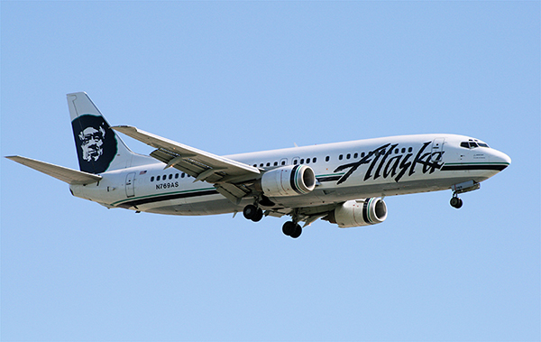 Alaska_Airlines_Boeing_737-490.jpg