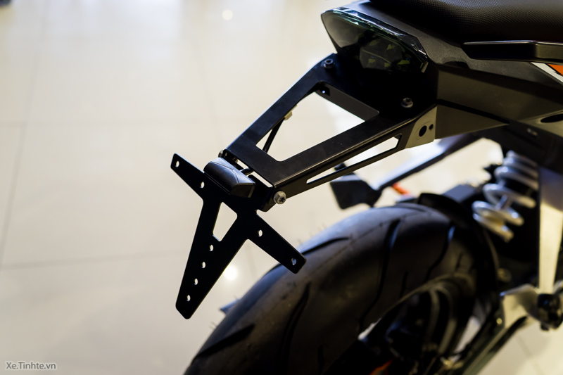 Xe.Tinhte.vn-KTM-Duke-200-2015-23.jpg