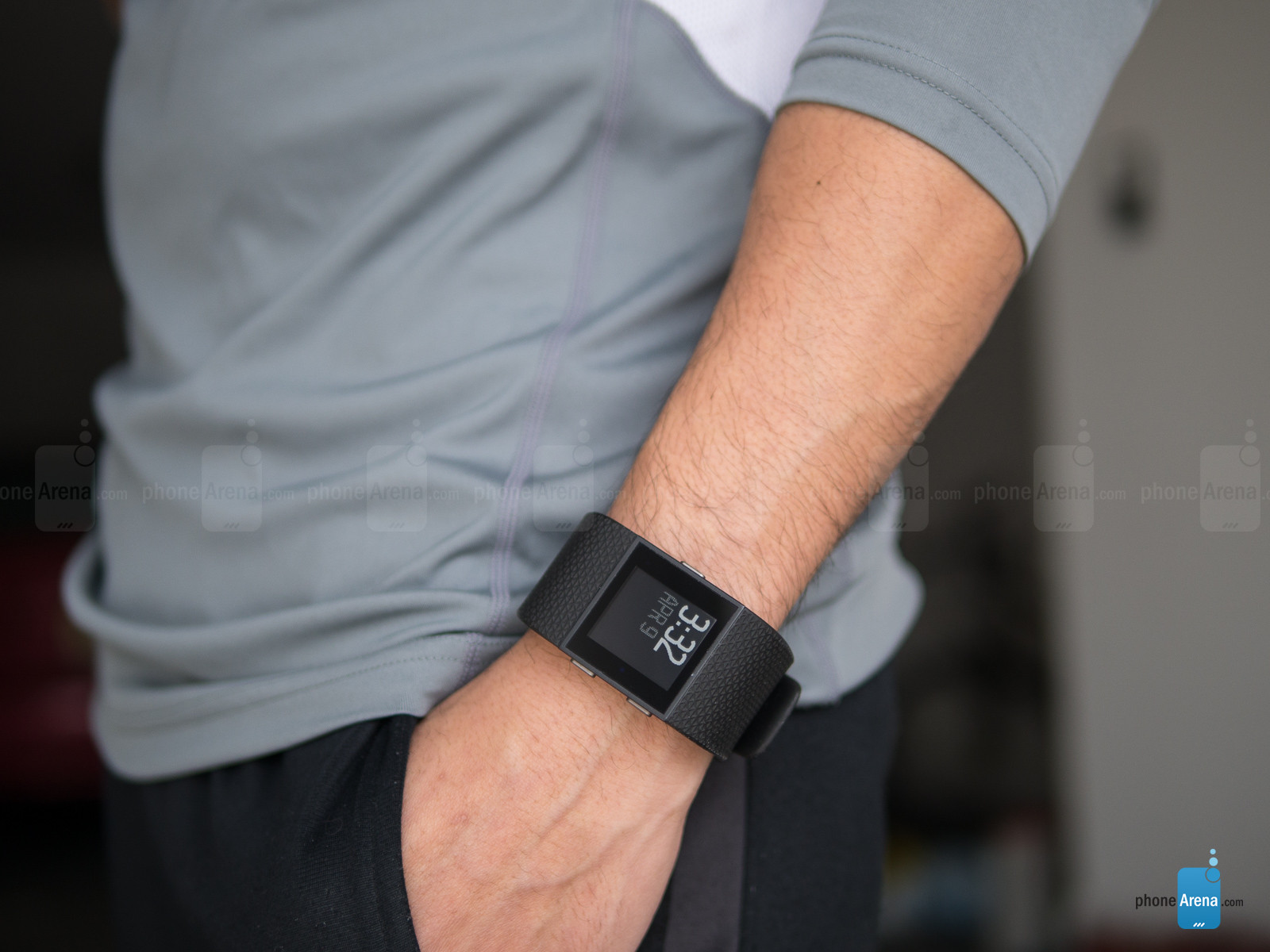 Fitbit-Surge-Review-003.jpg