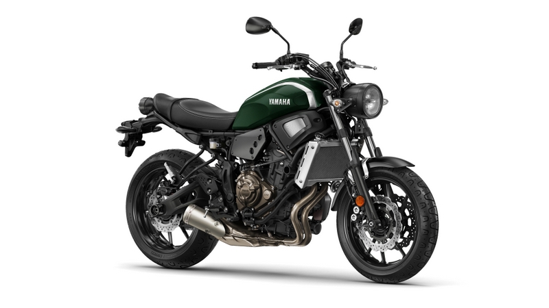 2016-Yamaha-XSR700-EU-Forest-Green-Studio-001.jpg