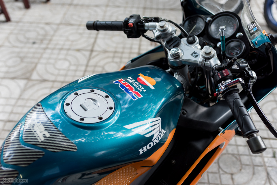 Xe.Tinhte.vn-Honda-NSR-150-SP-Repsol-6.jpg