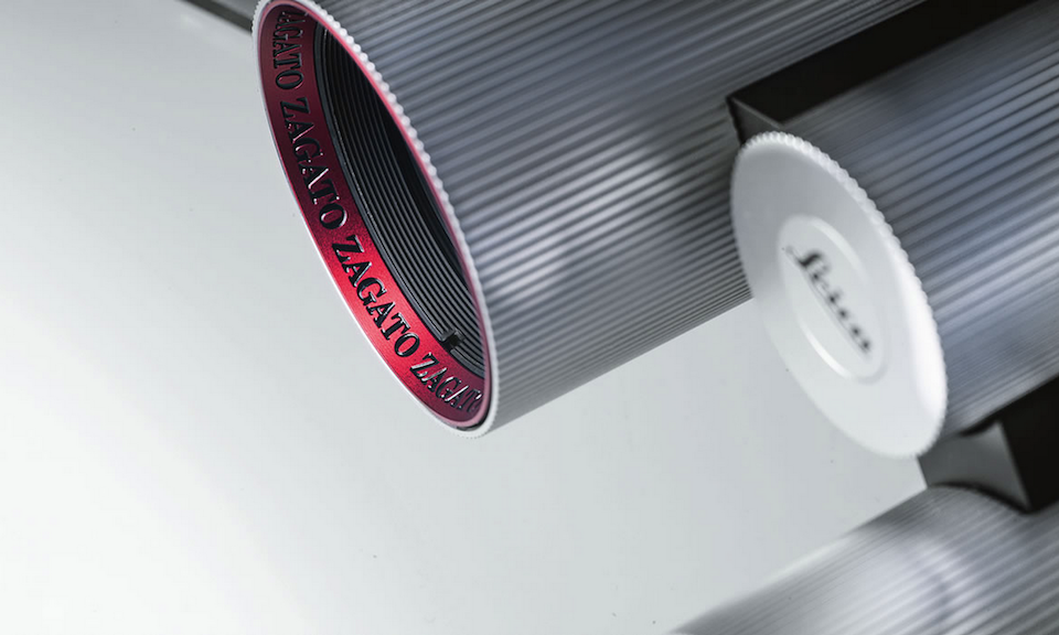 leica-zagato-binoculars-detail.png