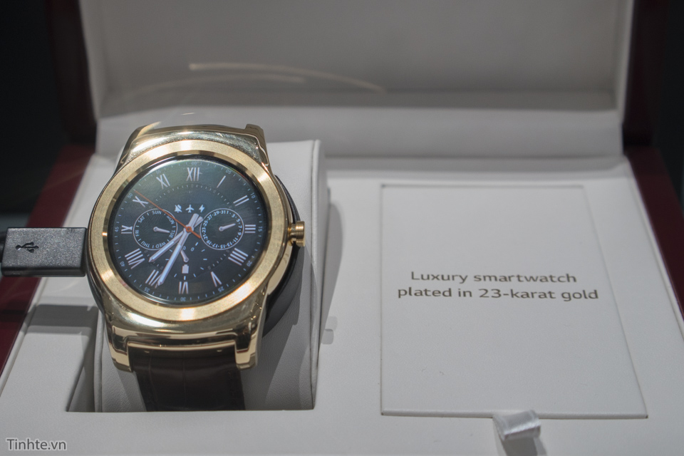 LG Urbane Lux Watch.jpg