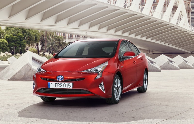 EU-2016-Toyota-Prius-26.jpg