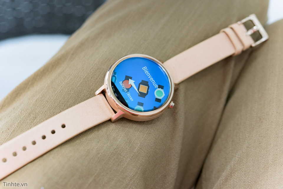 moto-36-2015-rose-gold-42mm-tinhte-16.jpg