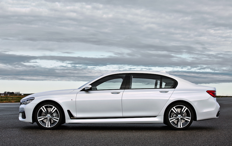 BMW-7-Series-2016-1.jpg