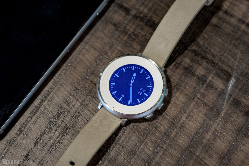pebble time round giá