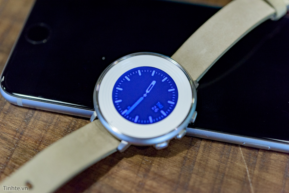 pebble time round giá