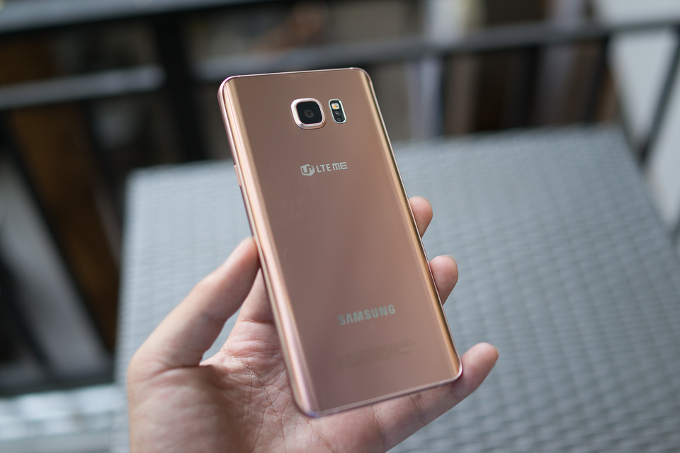 Samsung_Galaxy_Note_5_Rose_Gold_vang_hong_tren_tay_Tinhte.vn-5.jpg