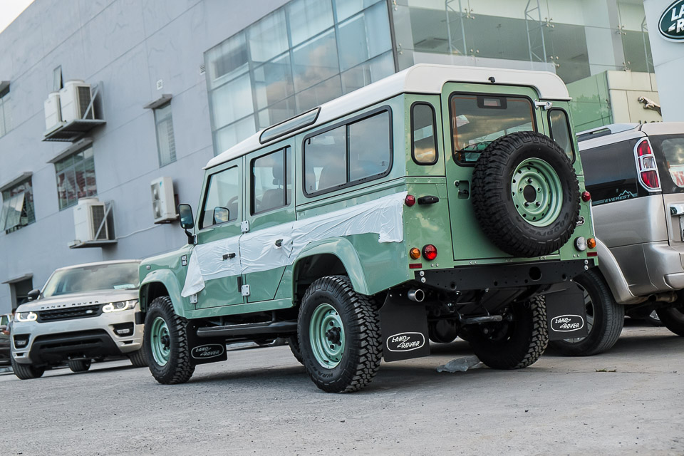 Land Rover Defender Heritage Edition_tinhte.vn-1519.jpg