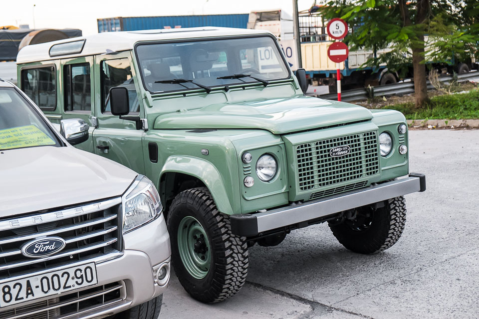 Land Rover Defender Heritage Edition_tinhte.vn-1571.jpg