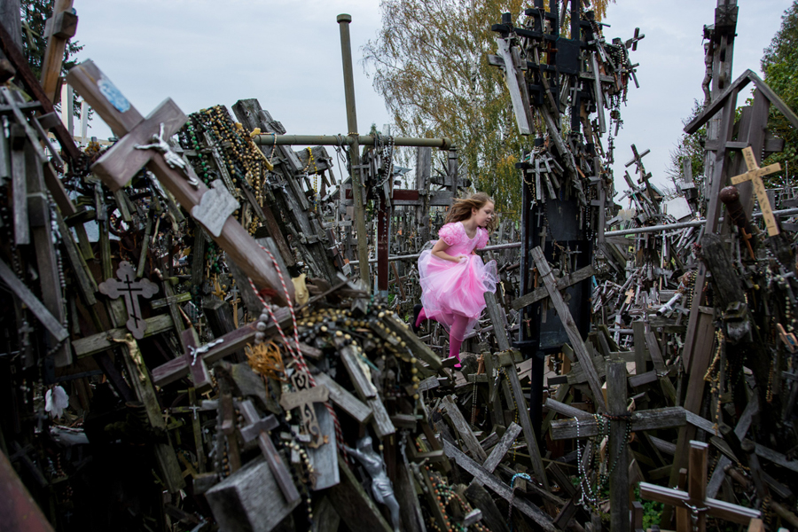 Camera Tinh Te_National Geographic Photo Contest 2015_Hill of Crosses.jpg