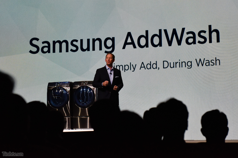 Samsung_CES2016-15.jpg