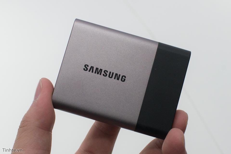 Tinhte_tren_tay_SSD_Samsung_T3.jpg
