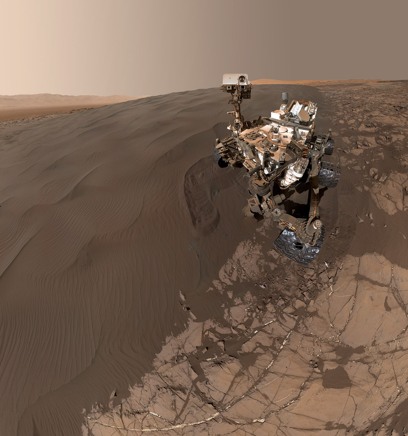 curiosity-selfie-dune.jpg