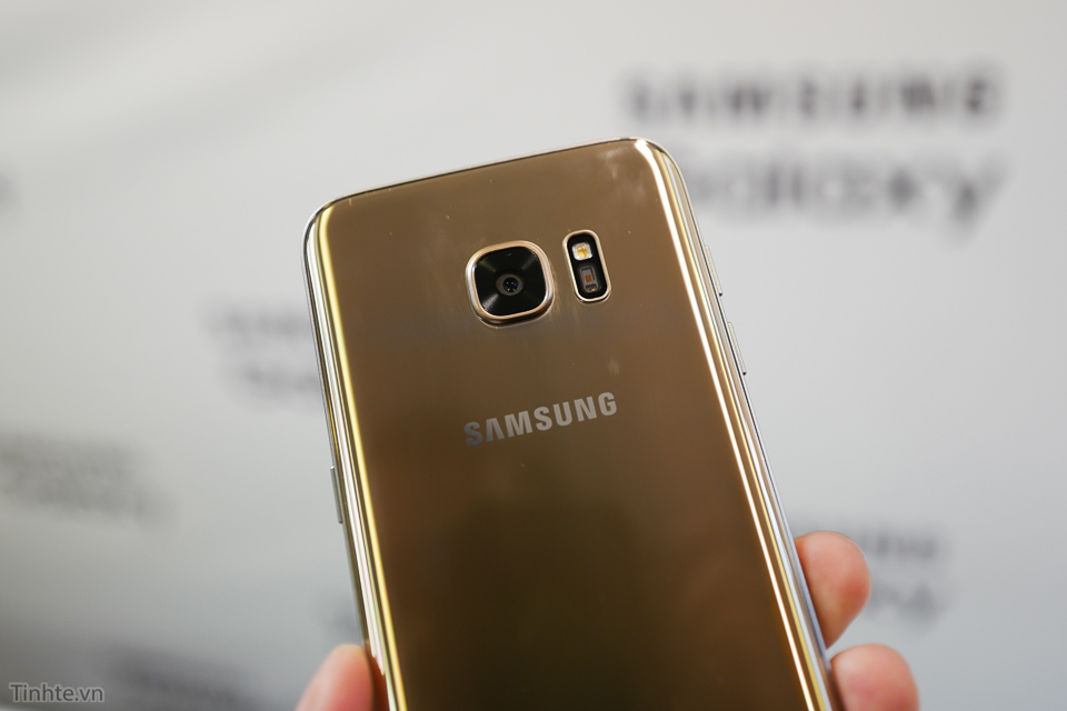 Tren_tay_Samsung_Galaxy_S7_edge_tinhte.vn-6.jpg
