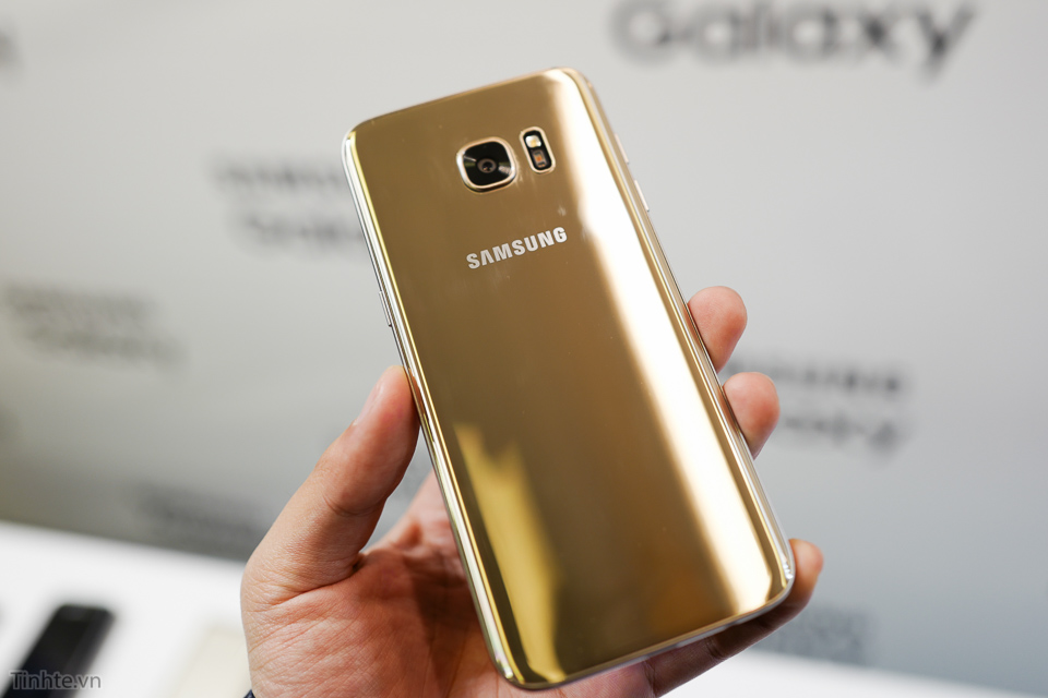 Tren_tay_Samsung_Galaxy_S7_edge_tinhte.vn-5.jpg