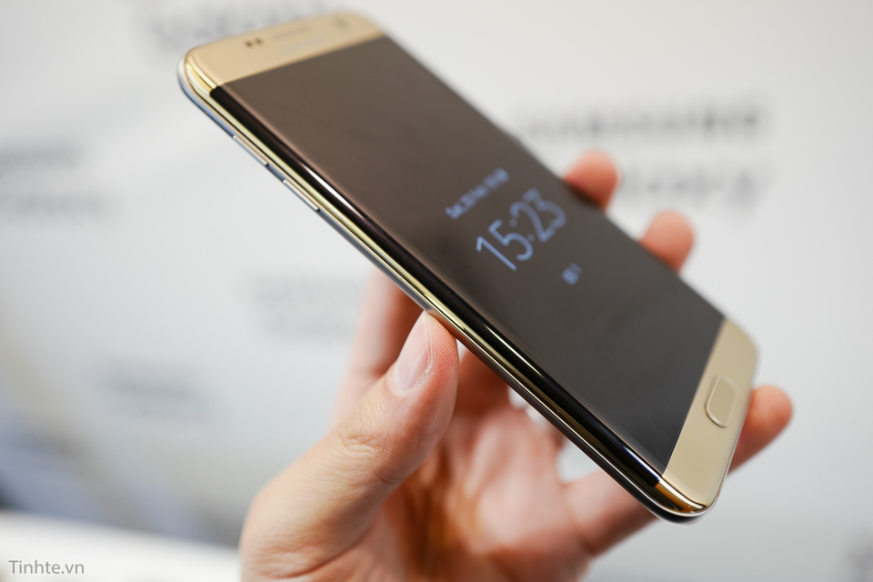 Tren_tay_Samsung_Galaxy_S7_edge_tinhte.vn-12.jpg