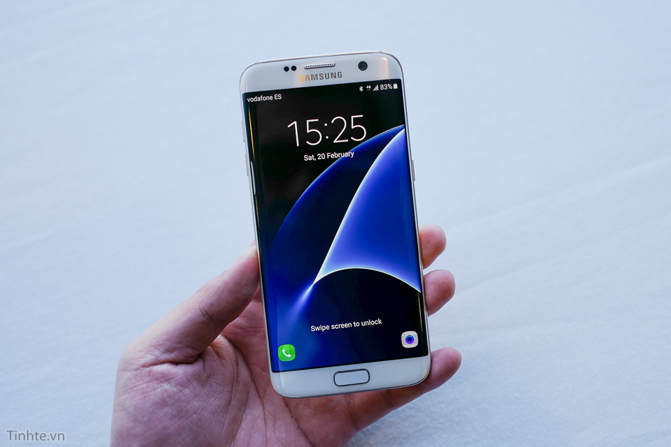 Tren_tay_Samsung_Galaxy_S7_edge_tinhte.vn-16.jpg