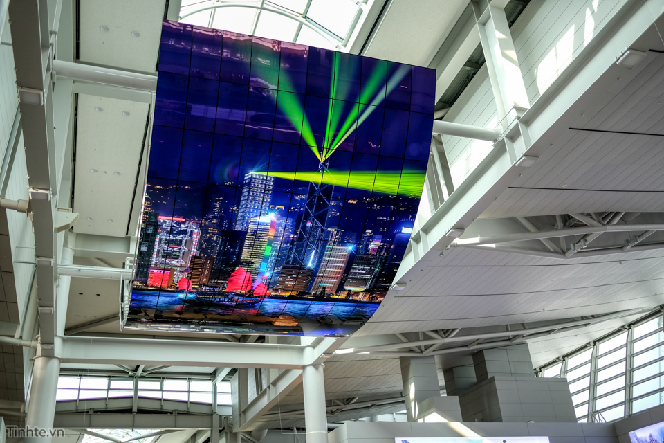 biggest_oled_screen_lg_incheon_tinhte-10.jpg