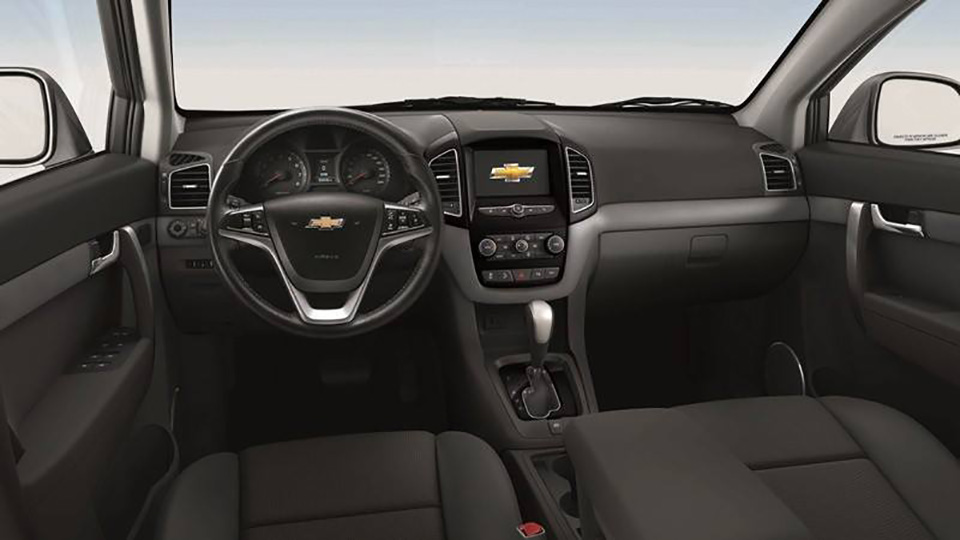 Chevrolet_Captiva_Revv_2016_tinhte_1.jpg