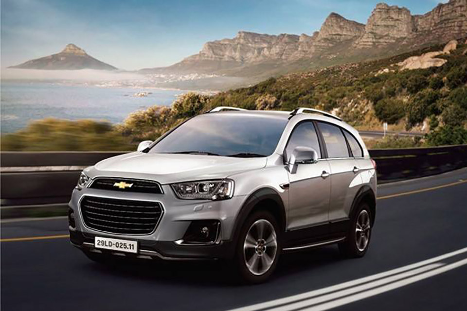 Chevrolet_Captiva_Revv_2016_tinhte_6.jpg