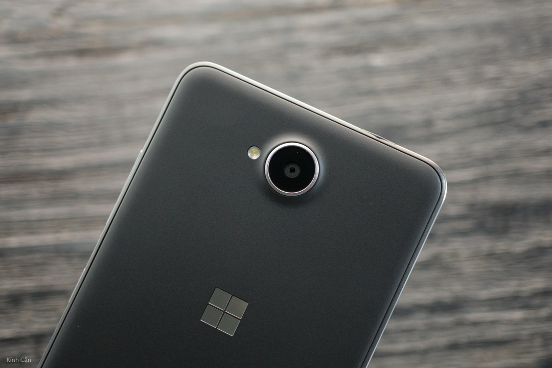 Lumia 650-3.jpg