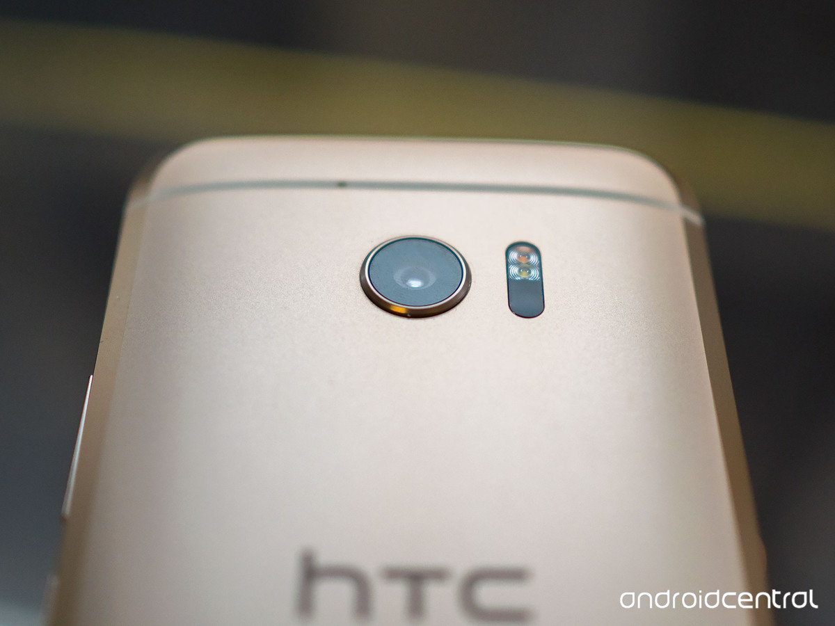 htc-10-gold-camera-2-jsidkghrorhjiej.jpg