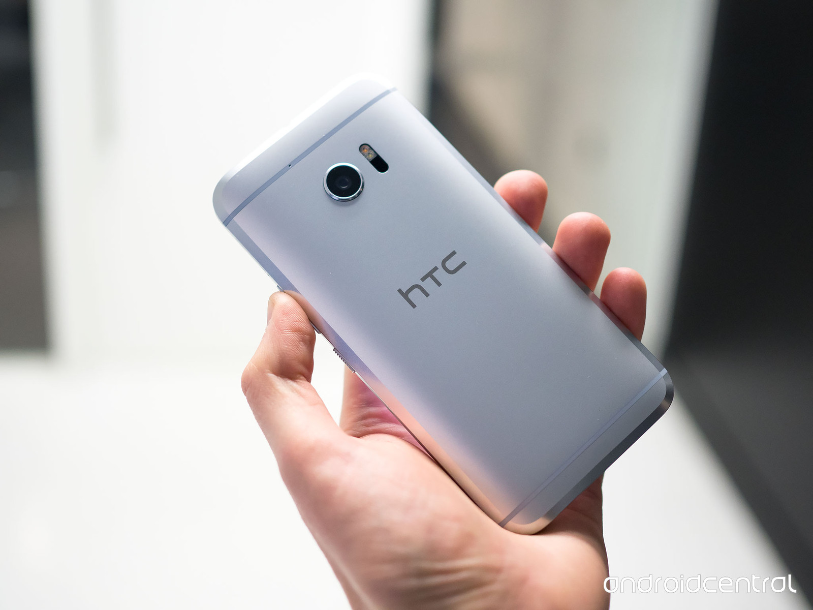 htc-10-silver-1-jsidkghrorhjiej.jpg