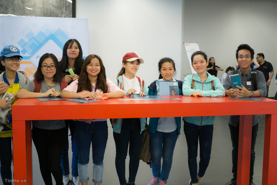 Tinhte_Thi_BITCom_cong_nghe_kinh_doanh_3.jpg