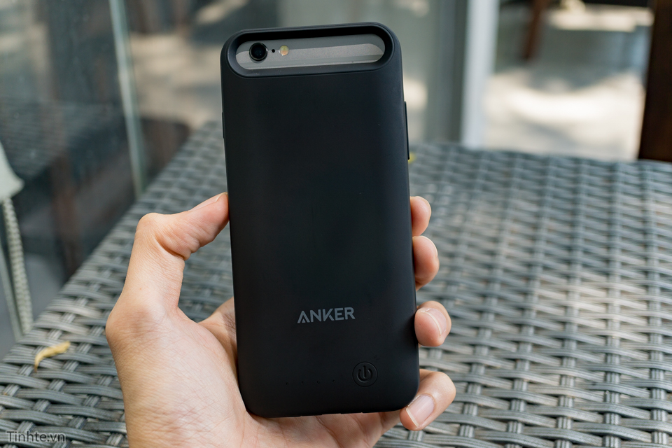 anker-battery-case-tinhte-8.jpg