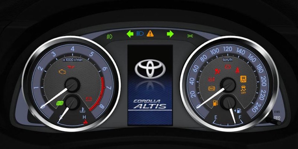 Toyota-Corolla-Altis-20162.jpg
