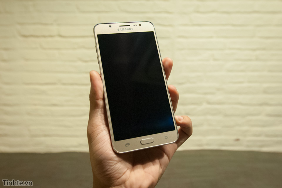 Ốp lưng Samsung Galaxy J7 Prime, ốp điện thoại samsung hình hoạ tiết thời  trang 3D, trái tim nền kẻ caro | Lazada.vn