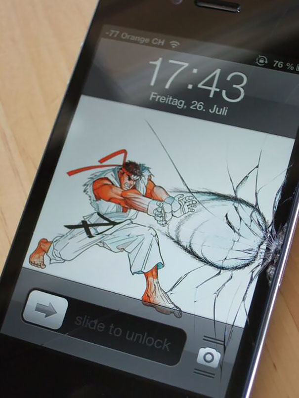 Sửa chữa màn hình bị bể: Đừng để chiếc điện thoại của bạn trông kém sang vì màn hình bể. Sử dụng dịch vụ sửa chữa màn hình bị bể để sửa lại chiếc điện thoại của bạn và nhanh chóng trở lại trạng thái tốt nhất.