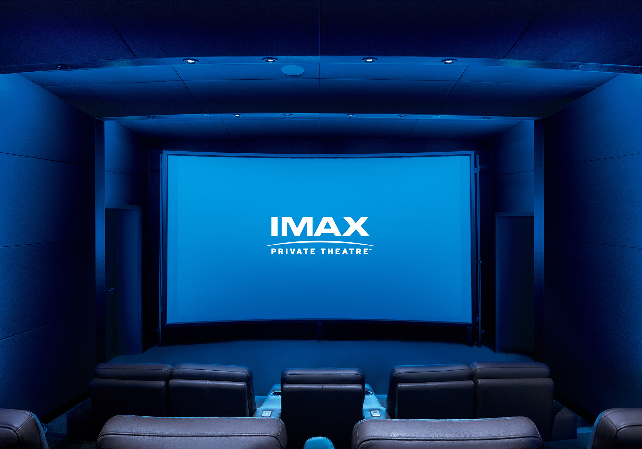 Кинотеатр с самым большим экраном. Аймакс 3д. IMAX кинотеатр. IMAX экран. Кинозал аймакс.