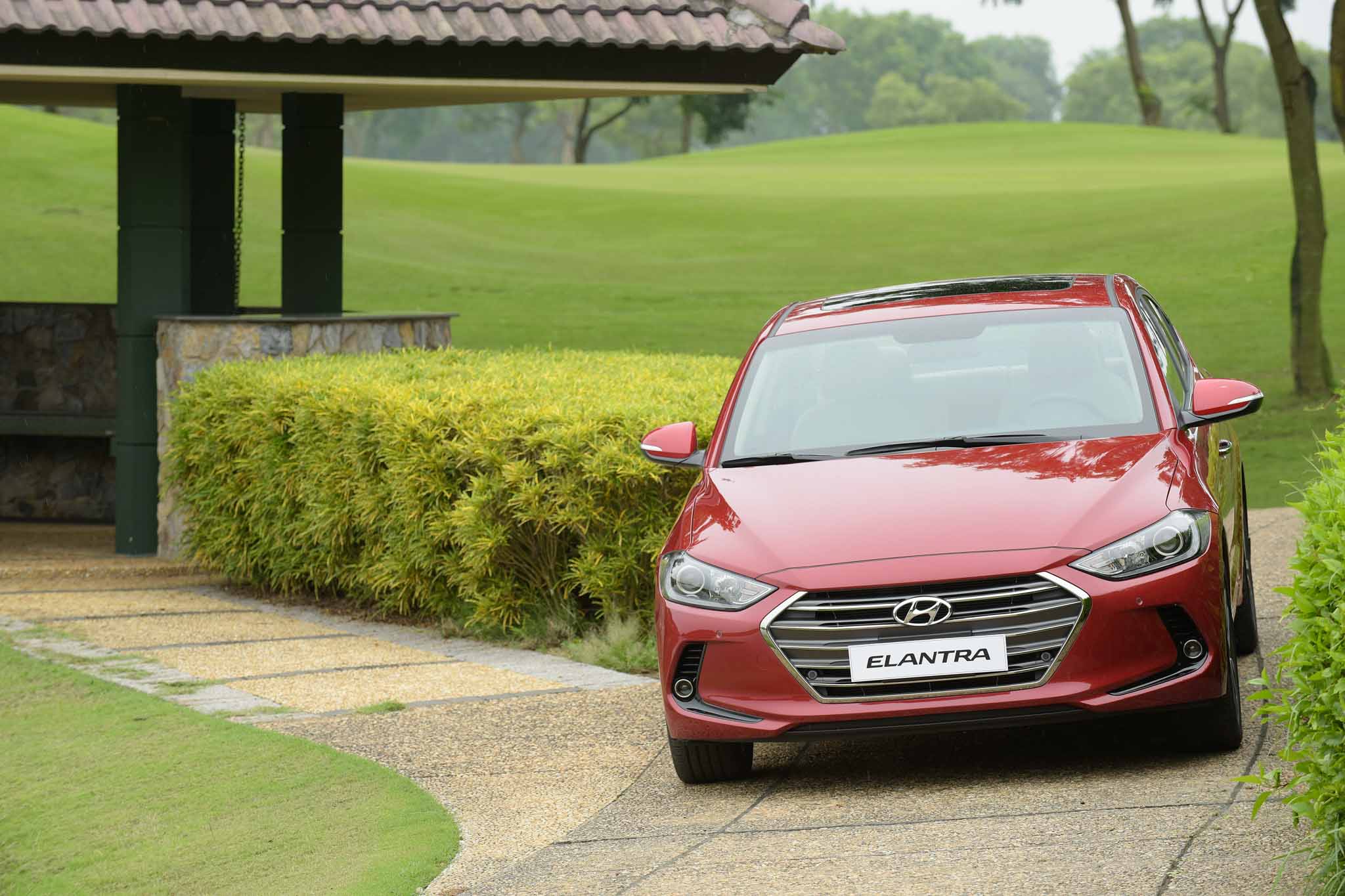 Hyundai Elantra 2016  ưu thế của kẻ đến sau tại Việt Nam  VnExpress