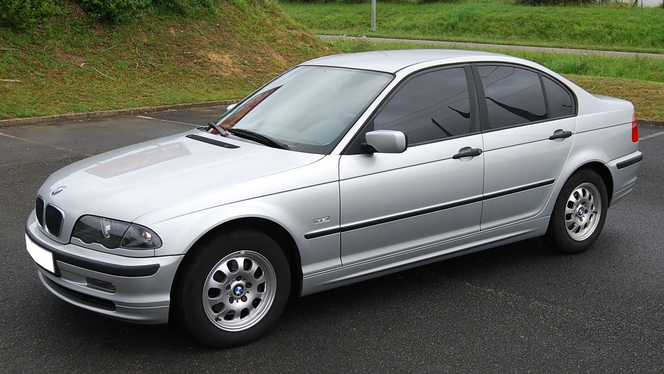 Bán xe ô tô BMW 3 Series 318i 2005 giá 250 Triệu  2537988