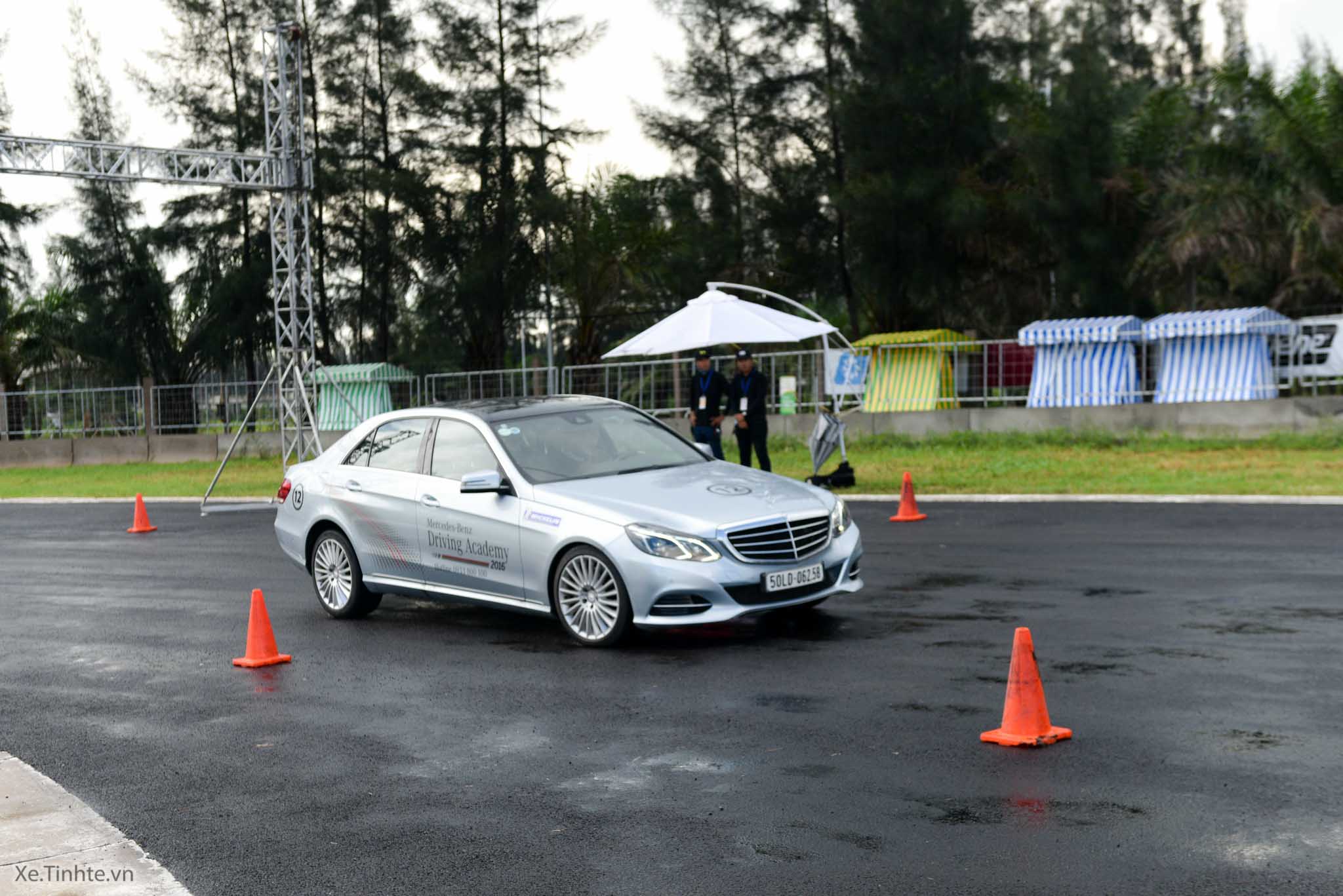 Xe.Tinhte.vn-Mercedes-Benz-Driving-Academy-2016-4.jpg