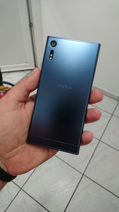 Sony-Xperia-F833X_1.jpg