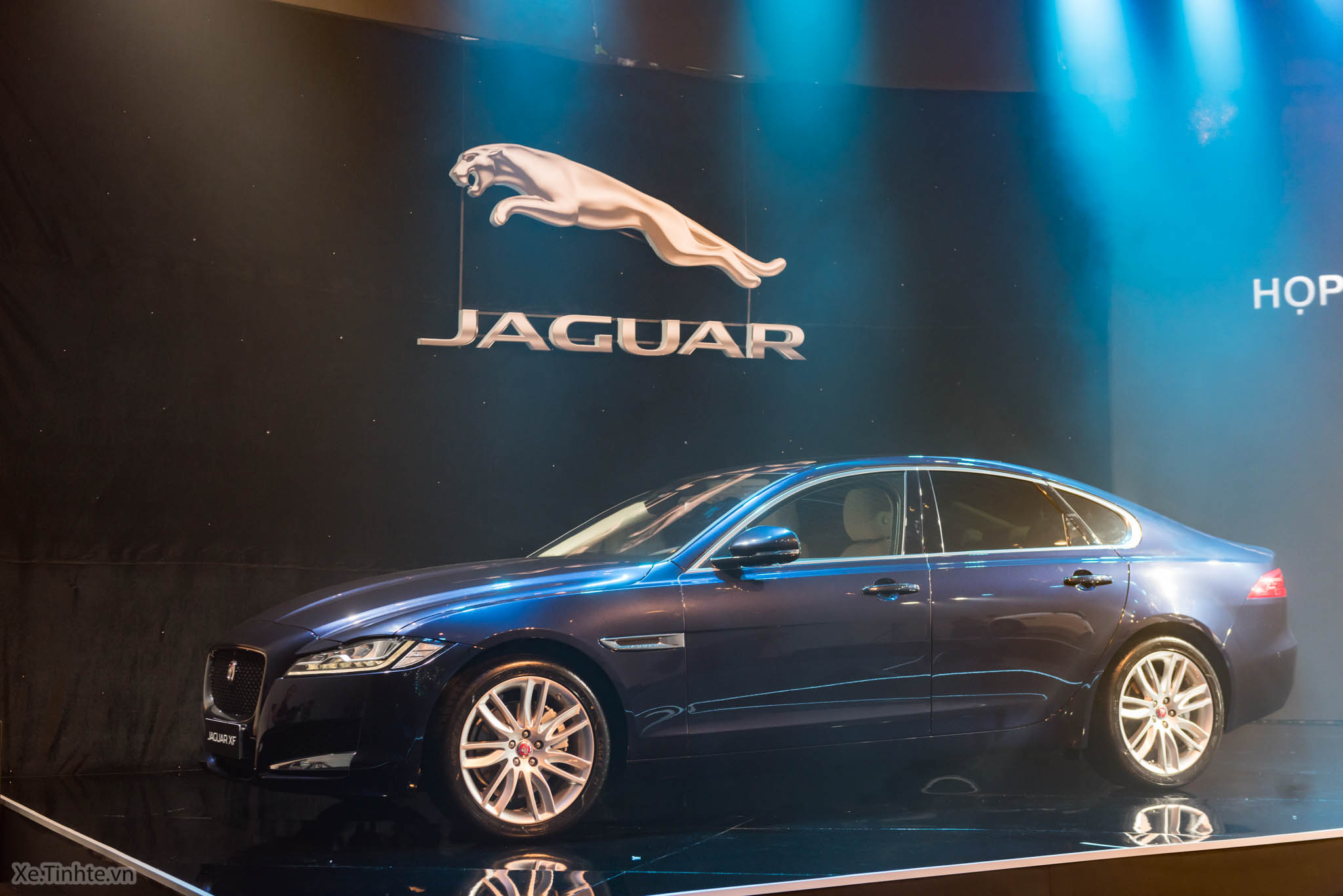 Xe.Tinhte.vn-Jaguar-XF-2016-Event-1.jpg