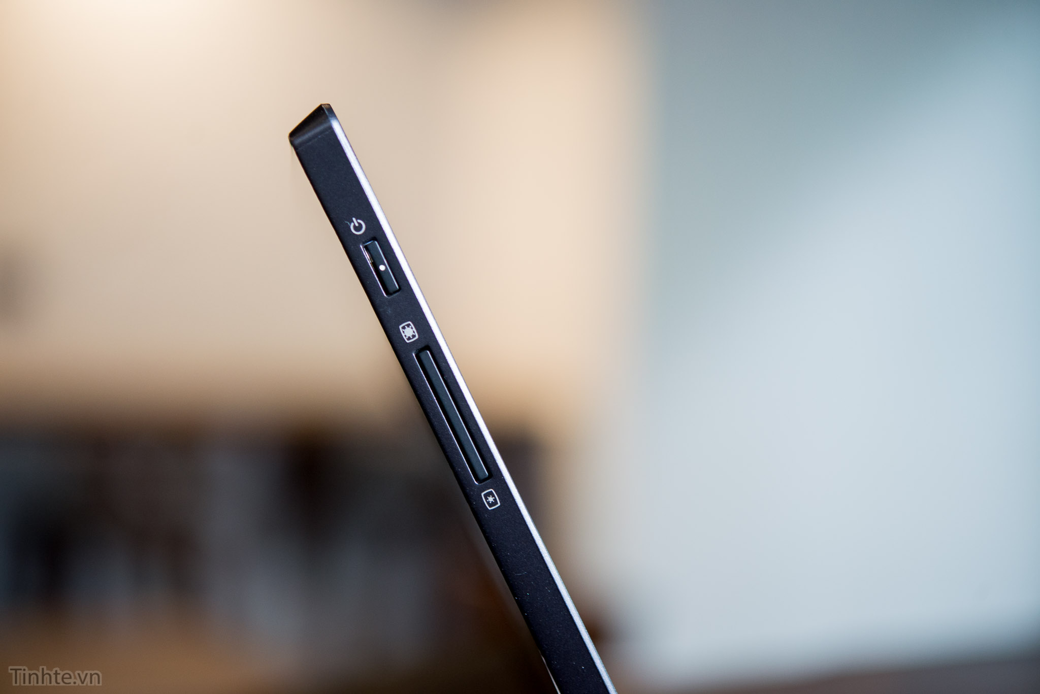 Asus_MB169_tinhte.vn-13.jpg