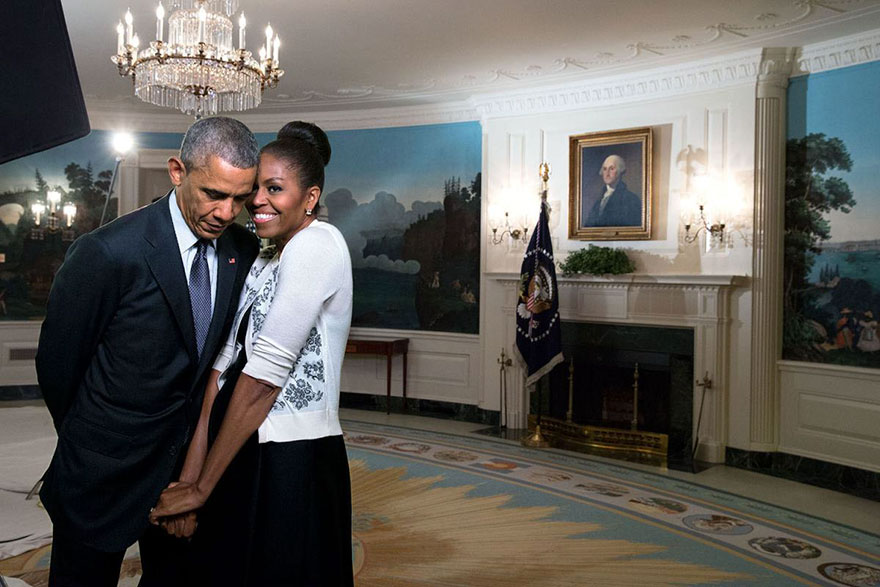 barack-obama-michelle-love-story-24.jpg