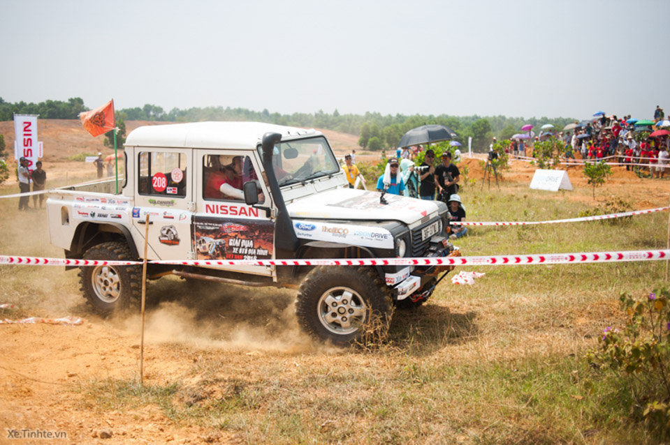 Xe.Tinhte.vn-Vietnam-Offroad-Cup-2015-12.jpg