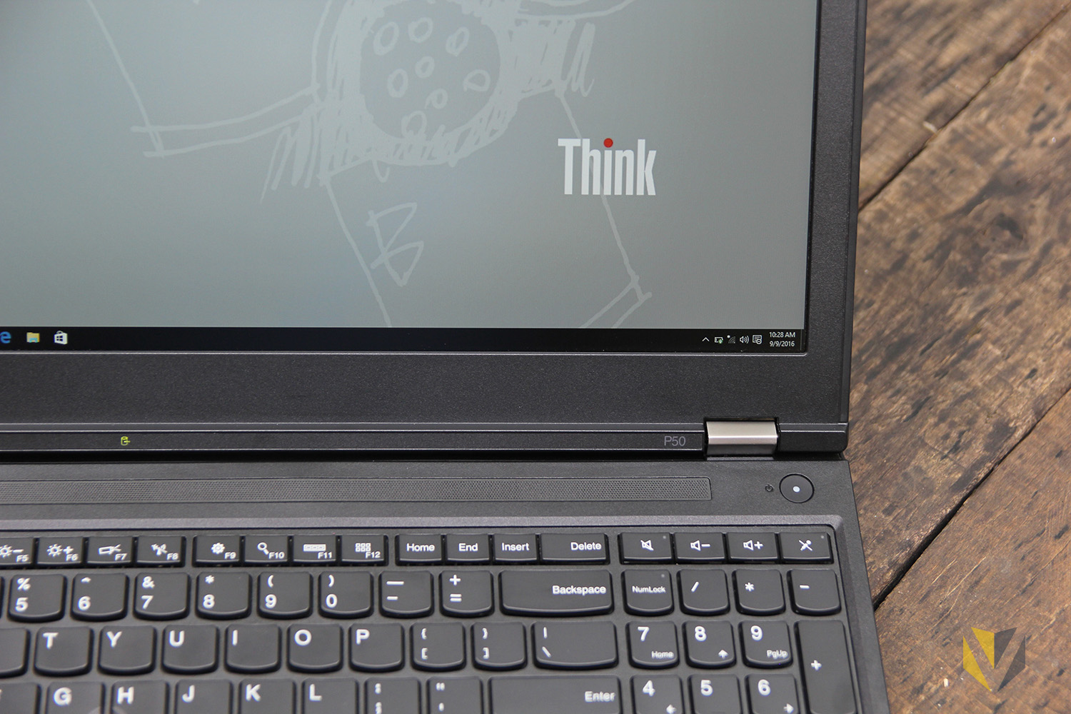 thinkview-thinkpad-p50-tren-tay (1).jpg